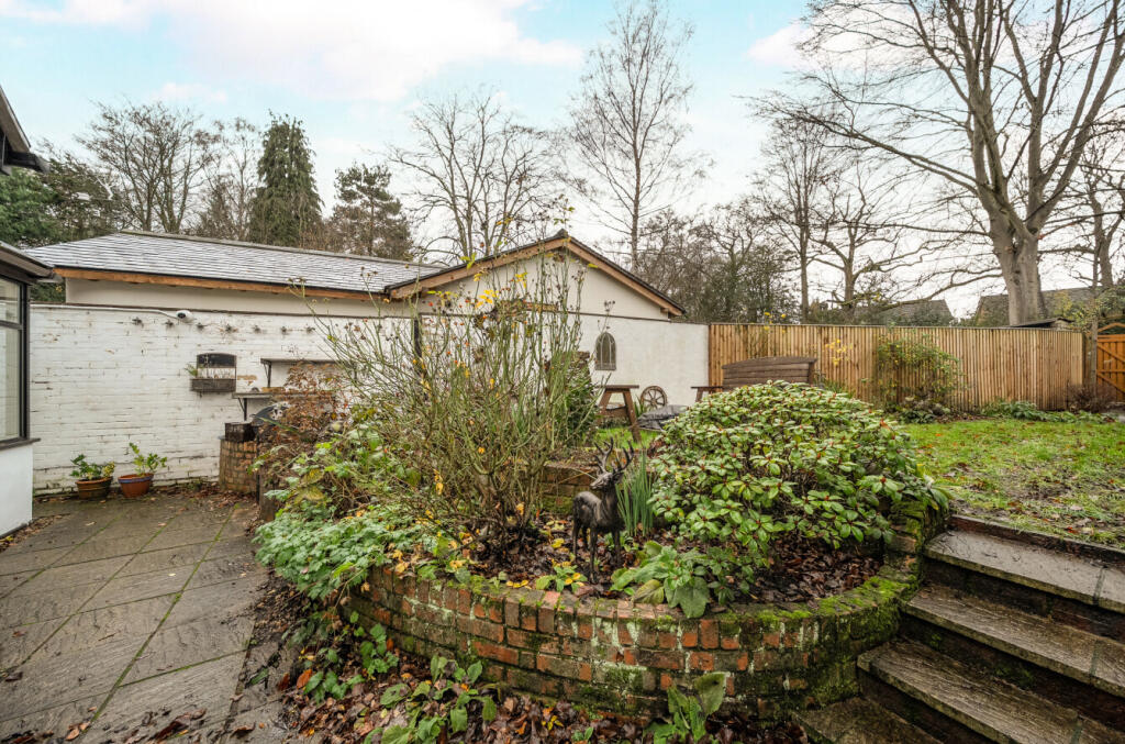 1374779-6-693c113...