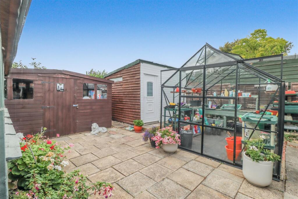 32 THIRD AVENUE REAR GARDEN-6.jpg