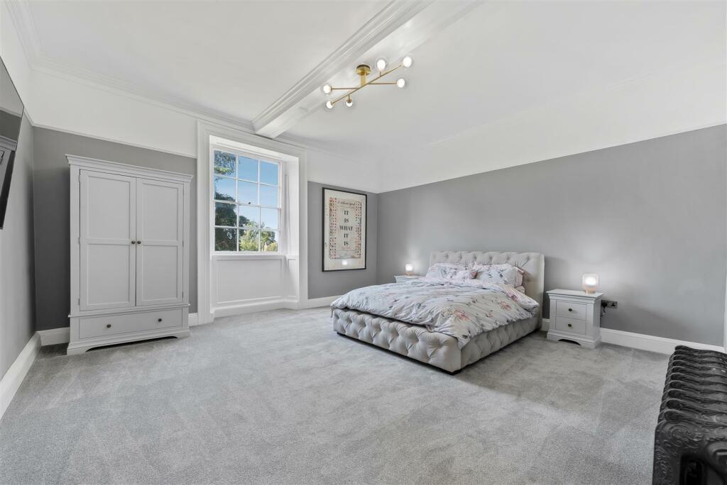 Bed3.jpg
