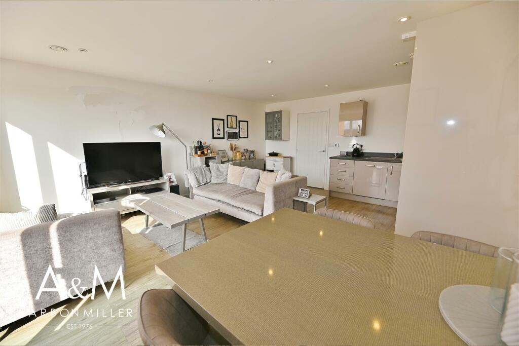 Open Plan Lounge/Kitchen