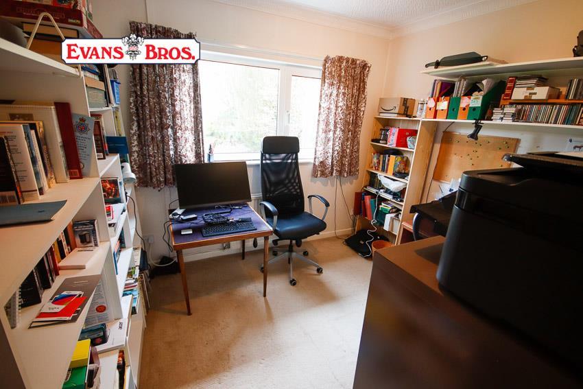 GROUND FLOOR DOUBLE BEDROOM 1