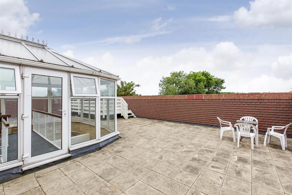 3 Burlington Gate4.jpg