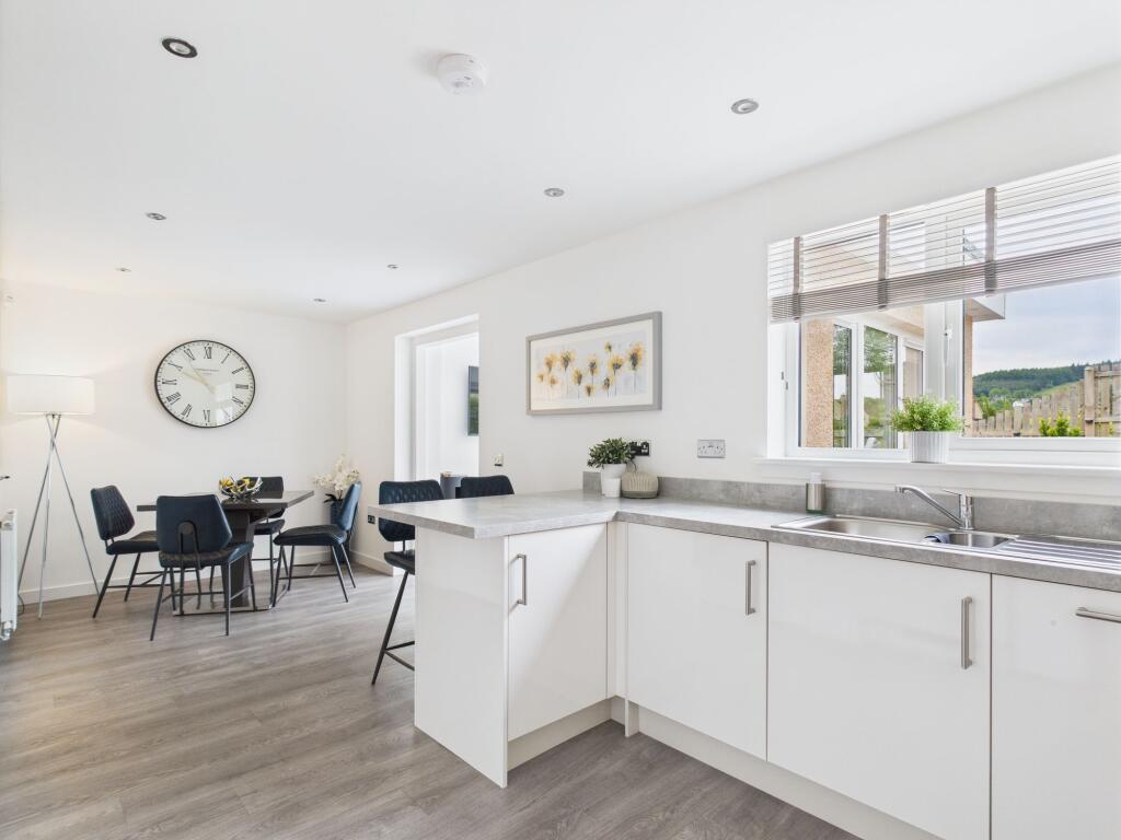 Kitchen/Dining