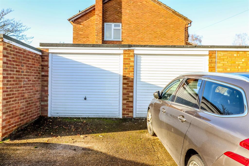 Garage_IMG_1973.JPG