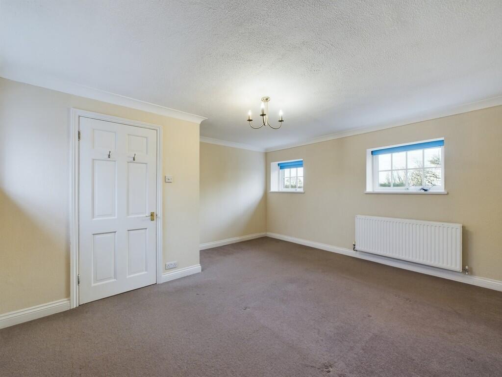 CAM04018G0-PR0122...