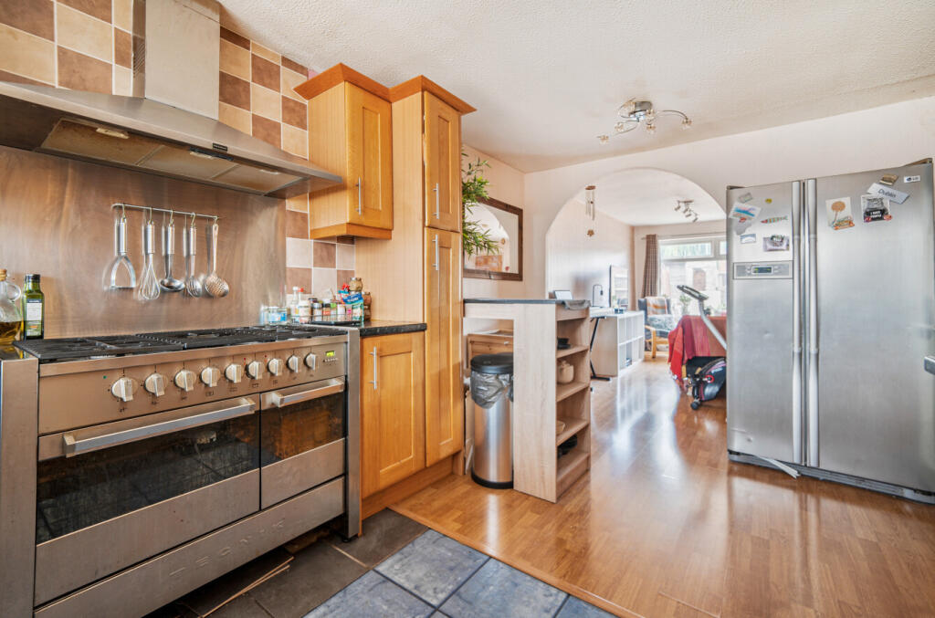 1312217-11-685ab2...