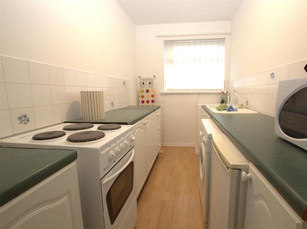 KITCHEN.jpg