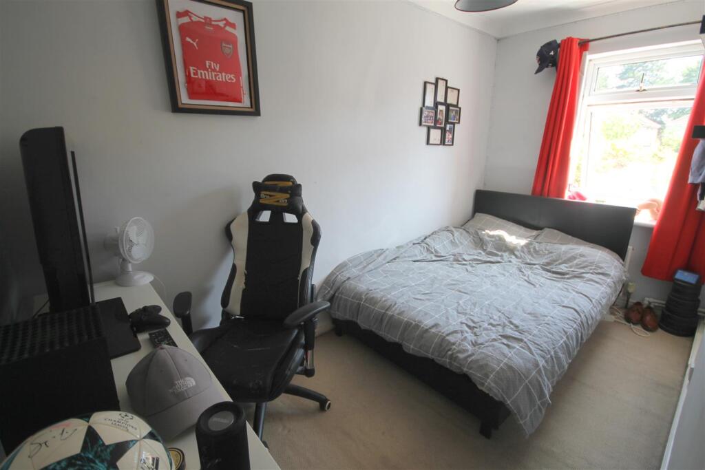 NV Bedroom 2.JPG