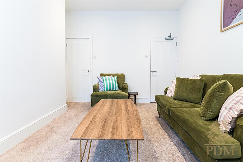 26 Chippendale Lenton Nottingham NG7 1HB