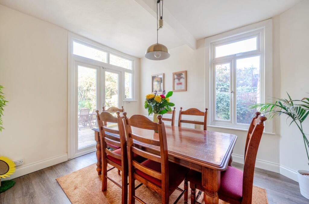 1354484-15-68c3295a05c8d