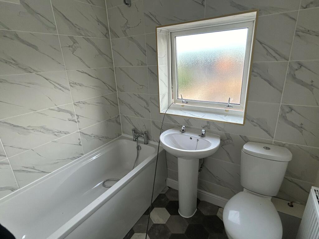 Bathroom T202411291529.jpg