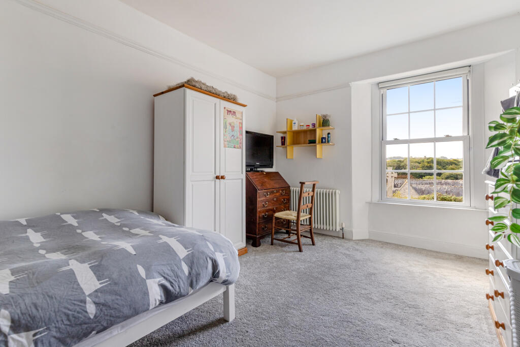 A20 - 9 Fore Street, Plymouth, Yealmpton - 250912