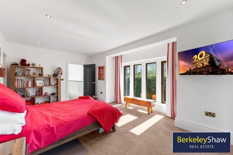 2bf33b70--4329-86B8-C29CAD64BD0E-41112-000005D9544