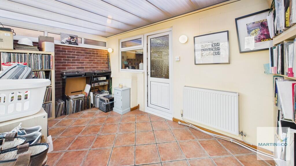 CAM03663G0-PR0215...