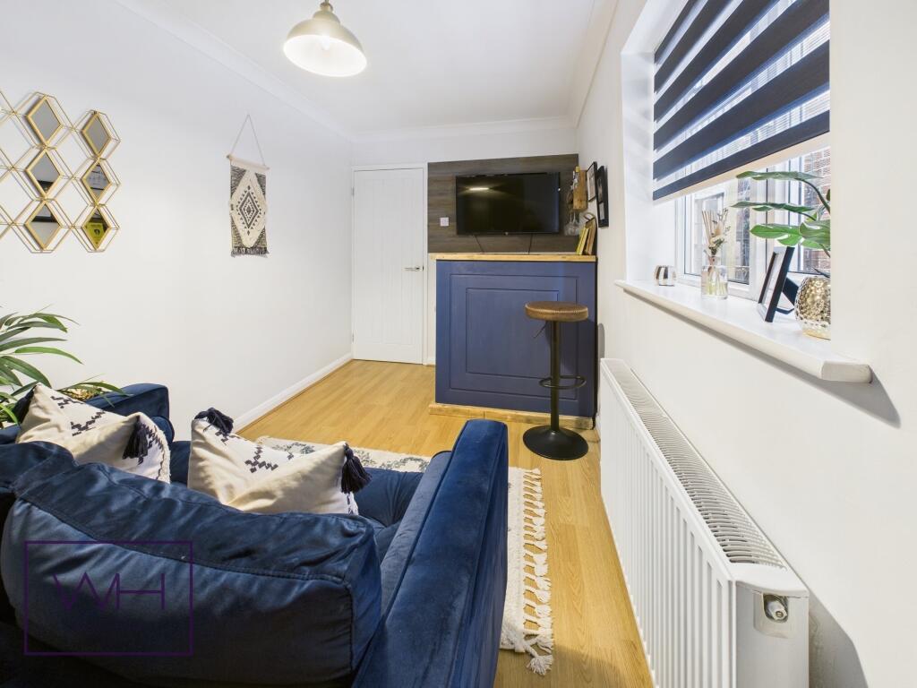 CAM03785G0-PR0215-ST