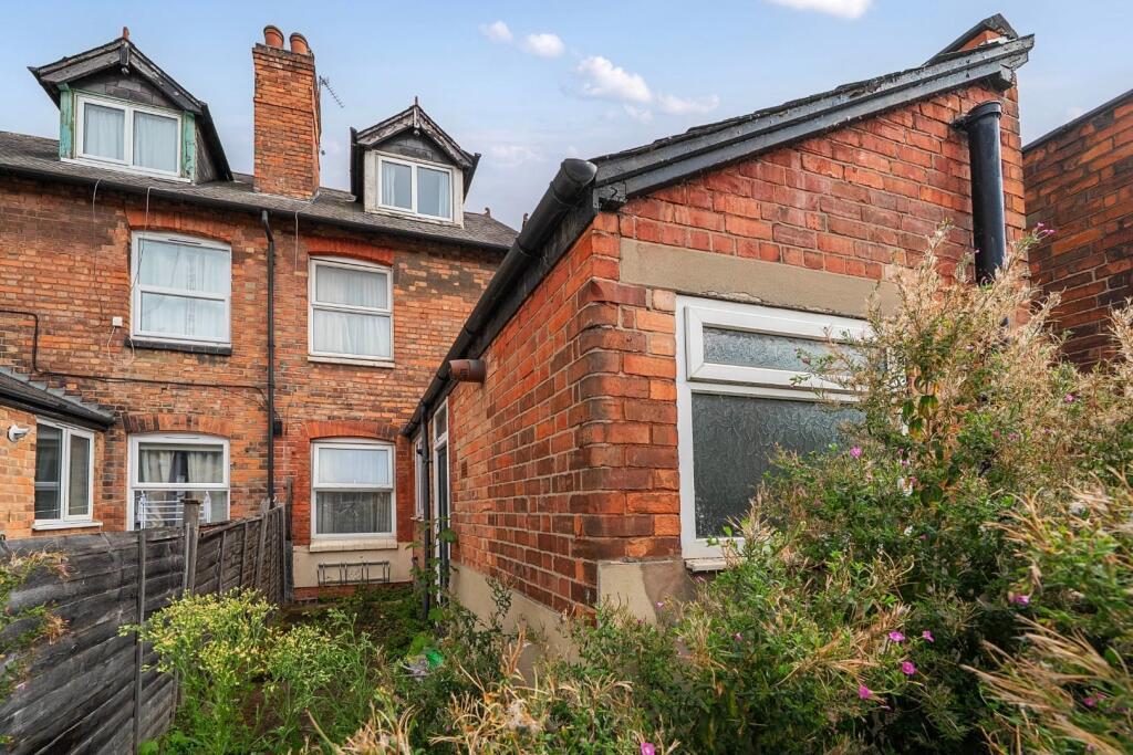 98 Woolmer Rear T202512171646.jpeg