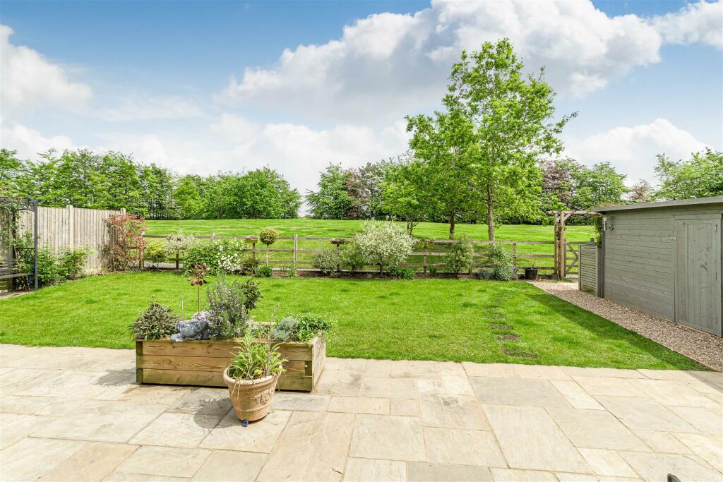 3 Poplars Yard, Shuttington