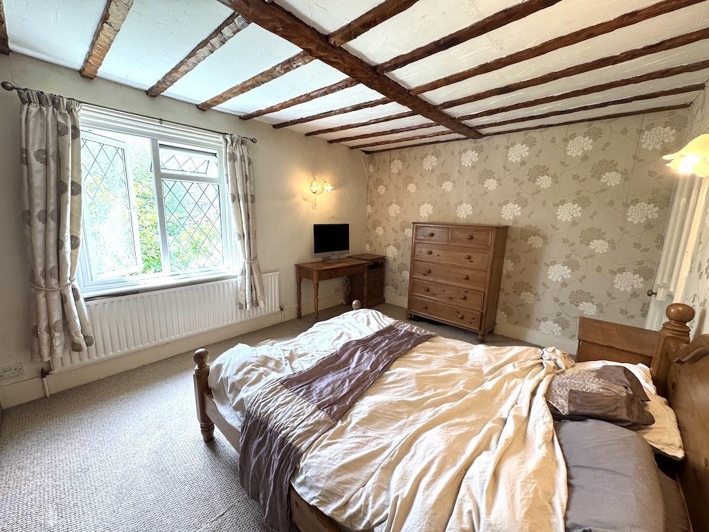 14 - Bedroom 1. (1).jpg