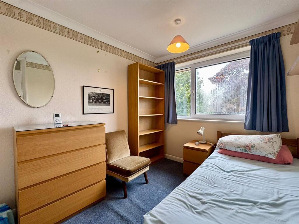 Bedroom 2.jpg