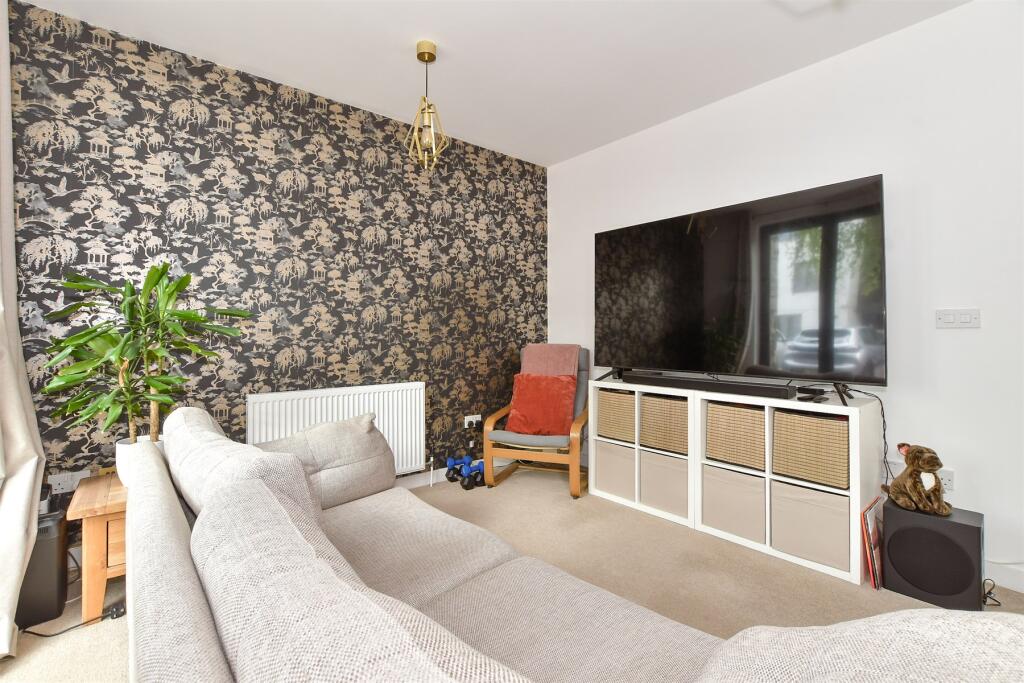 Lounge/Kitchen