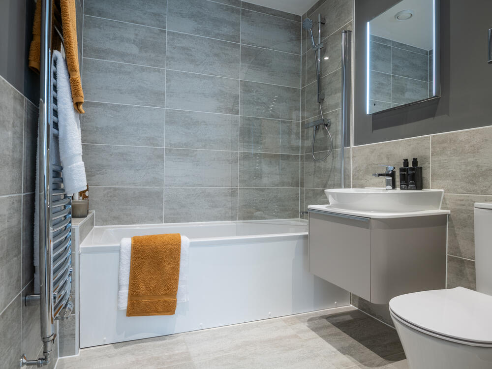 Redrow - 2 Bedroom Apartments - Bathroom - 65344