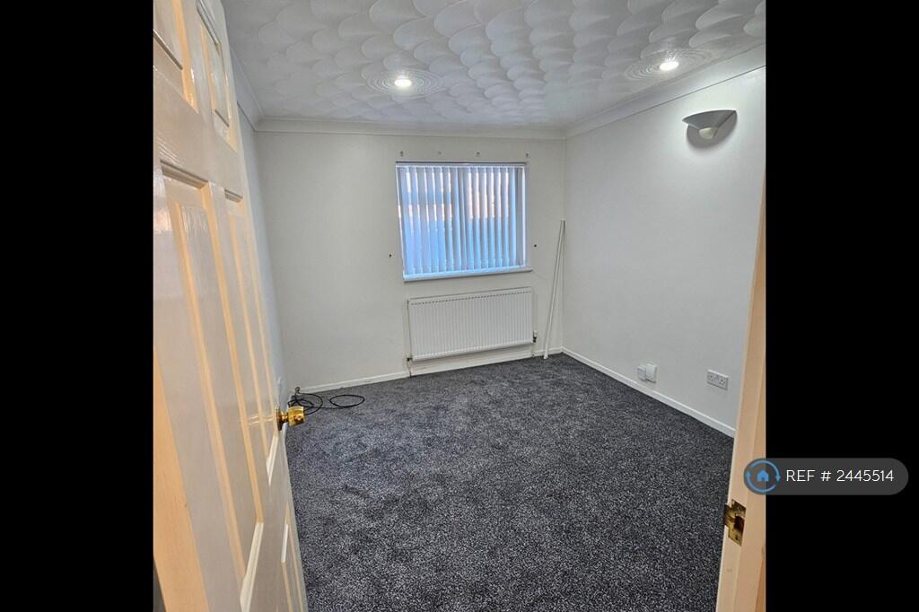 Downstairs Bedroom (Bedroom 4)