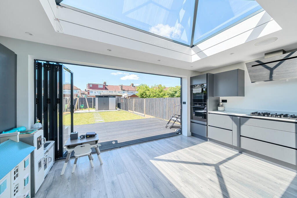 1306272-20-6852c8...