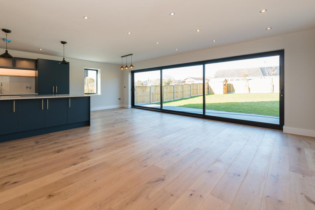 Dining &amp; Family Area