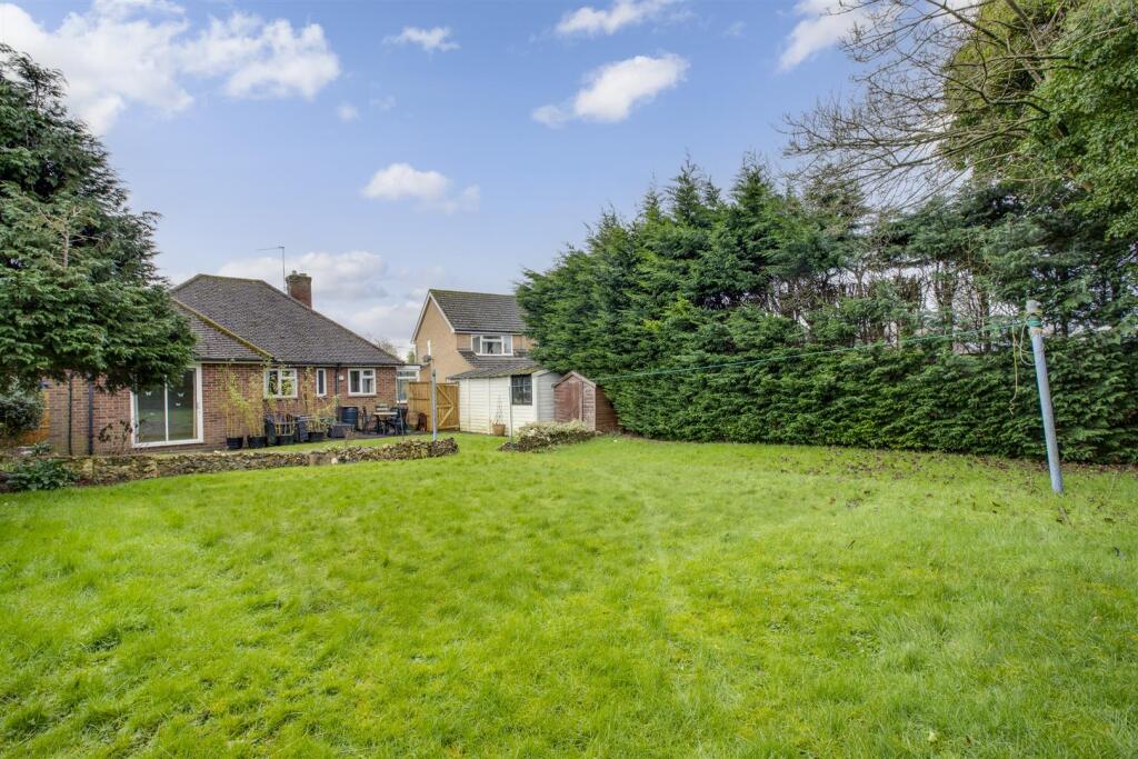 11 Wycombe Road, HP15 6RX-14.jpg