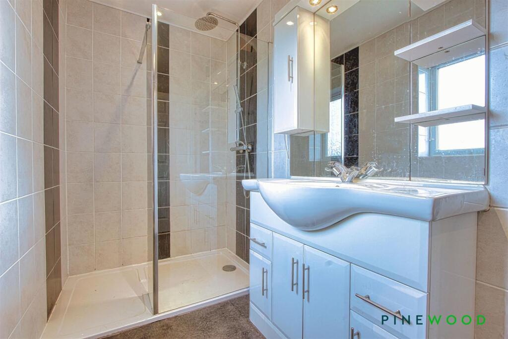 ensuite shower room