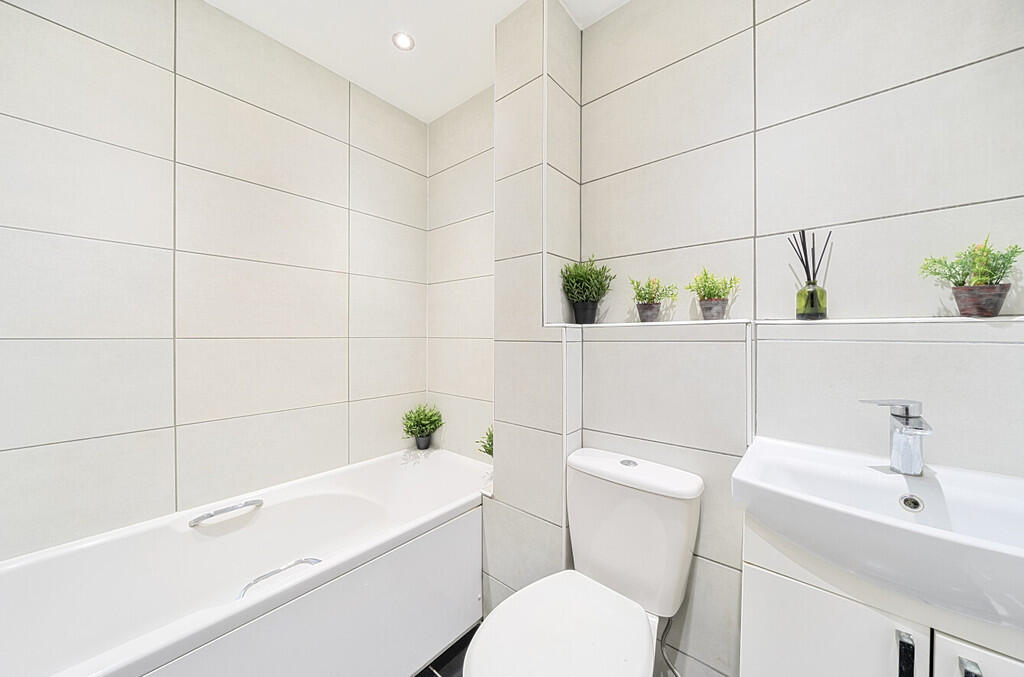 1303368-12-683f2e...