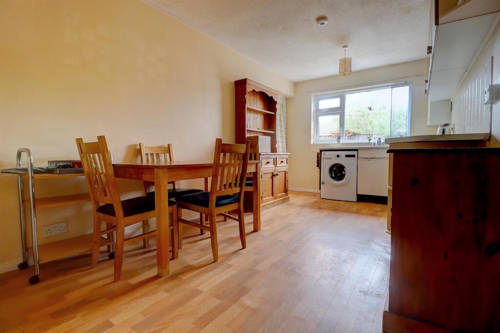 Kitchen Diner .1.jpg