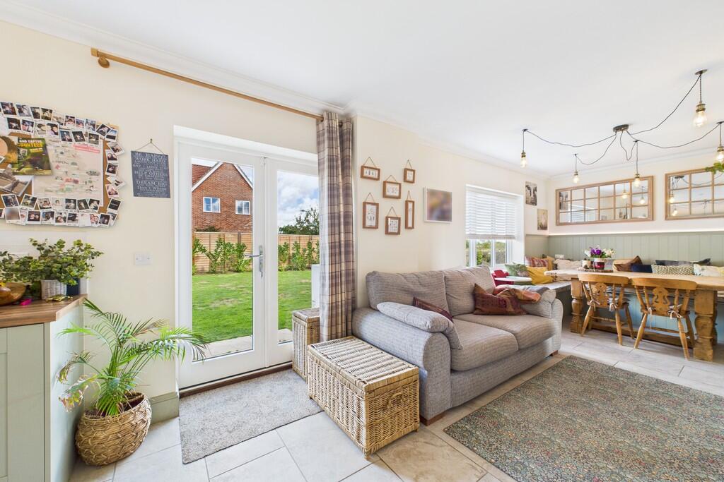 CAM01689G0-PR0489...