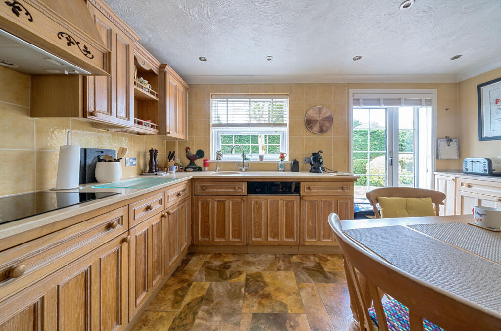 1313440-20-685939...