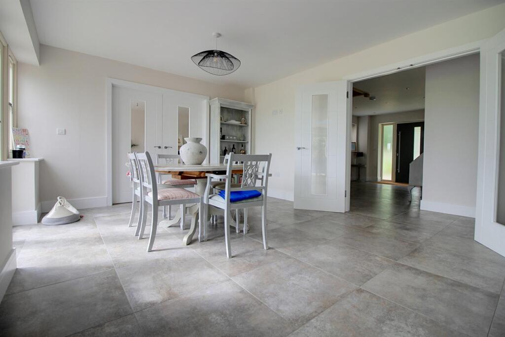 Dining Rm.jpg