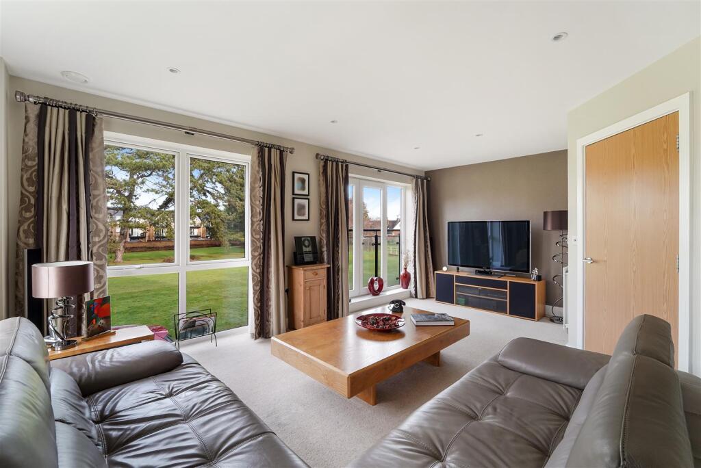 MULBERRY CLOSE (6).jpg