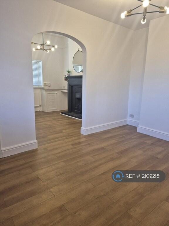 Dining Through To Lounge