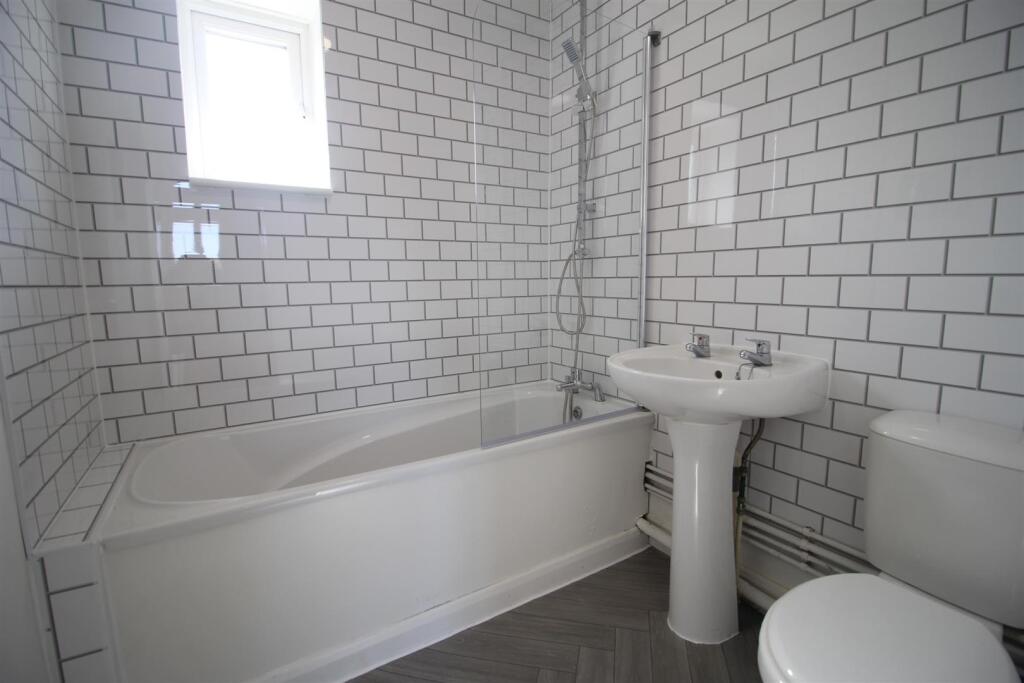 Bathroom.JPG
