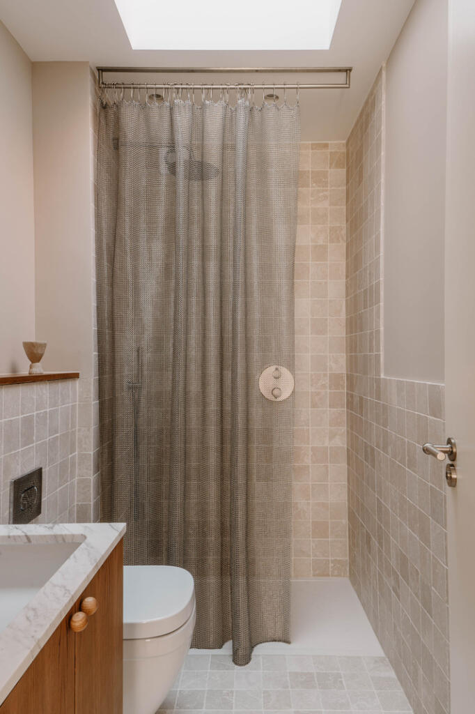 265912 - Stoke Newington High Street_Re-edits_H...