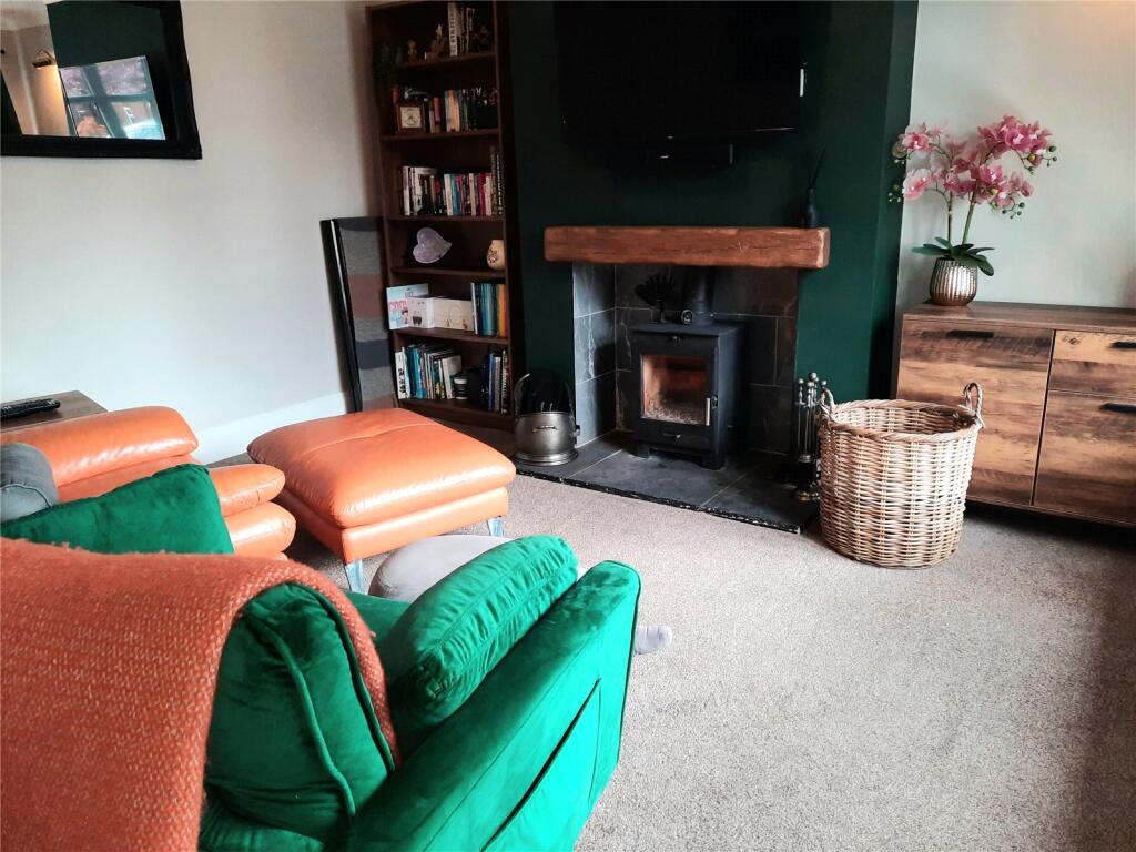 2nd Lounge/Bedroom