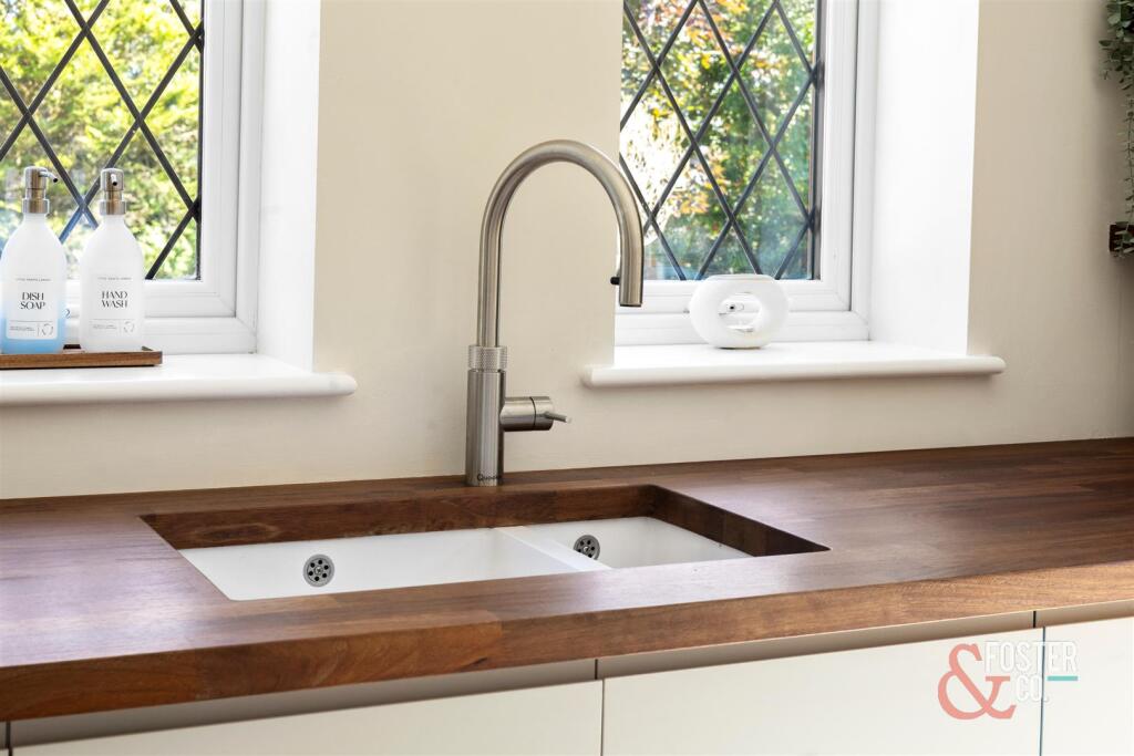 Tongdean Lane, 94-024.JPG