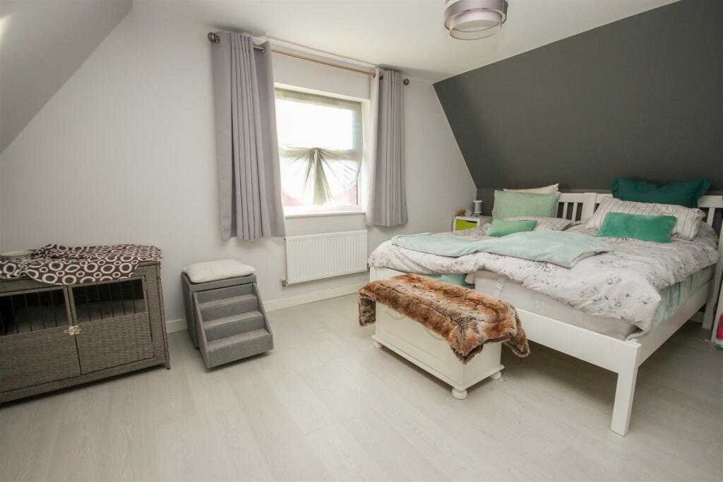 Master Bedroom.jpg