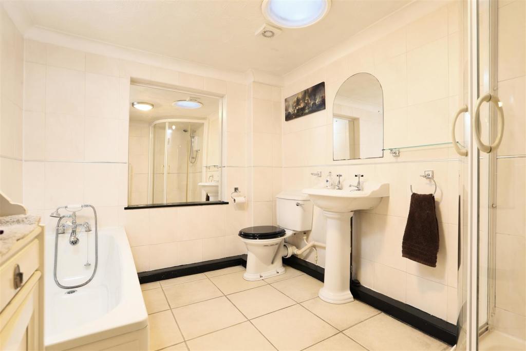 4 Parkfield Rank 15.jpg