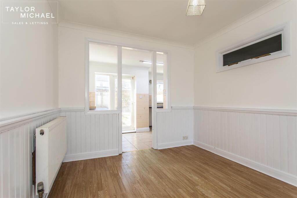 Living Room / Dining Room