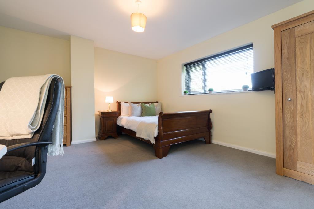 17 St Michaels Road - bedroom
