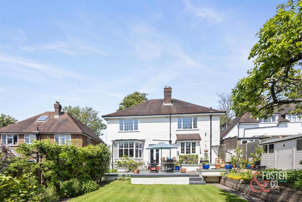 Surrenden Crescent 32-006.jpg