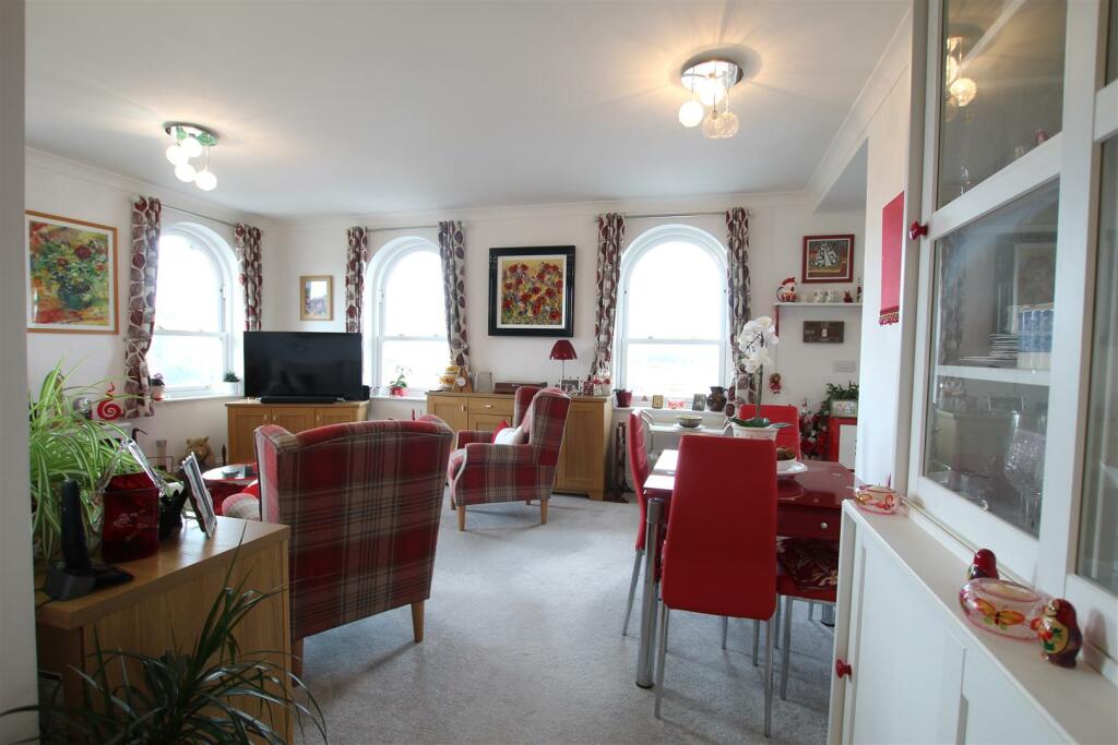 Lounge/diner