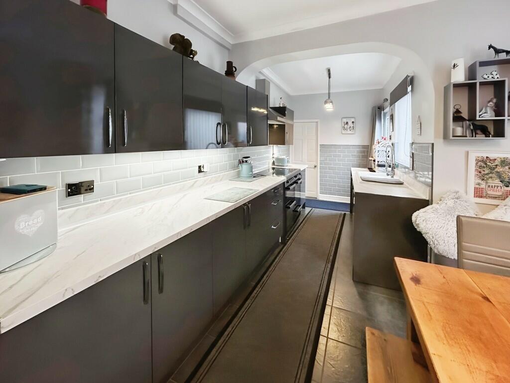 547432d0-WhatsApp...