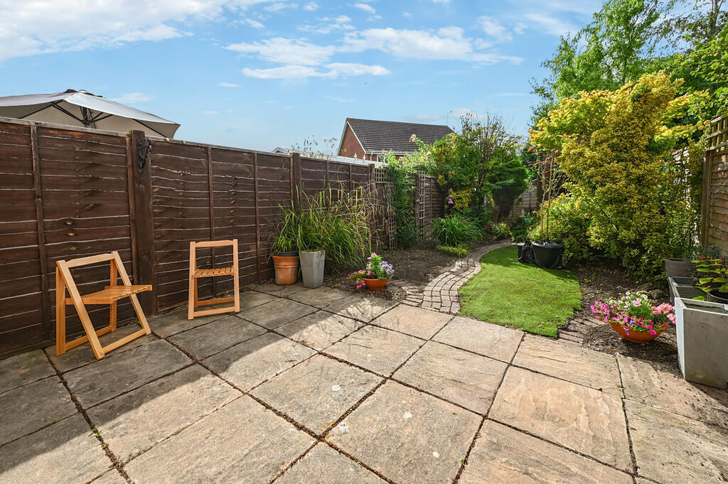 8 Farleys way tn3...