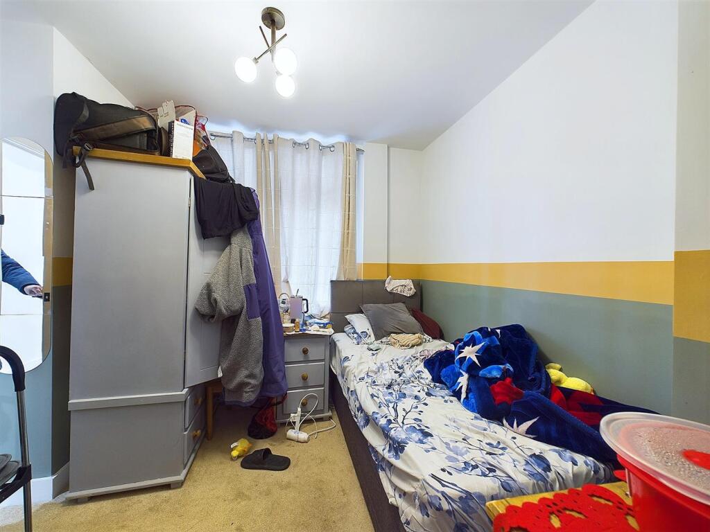 14 - 6 Bedroom HMO.jpg